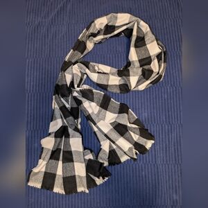 Classic Black and White Checkered Scarf